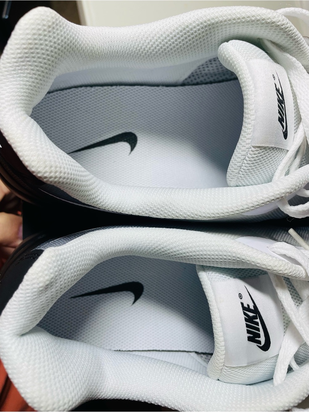 Nike Men's Air Max Invigor Shoes White/Black 14M - Picture 13 of 13